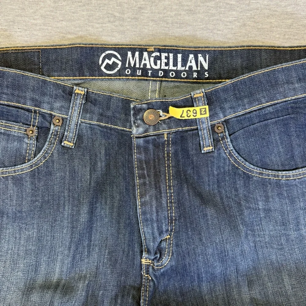 Magellan Outdoors Men's Dark‎ Blue Straight Jeans 33x30